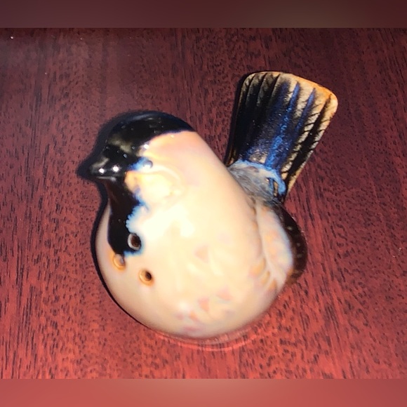 Mid Century Vintage Glazed Ceramic Figural Bird Salt/Pepper Shaker - Picture 8 of 16